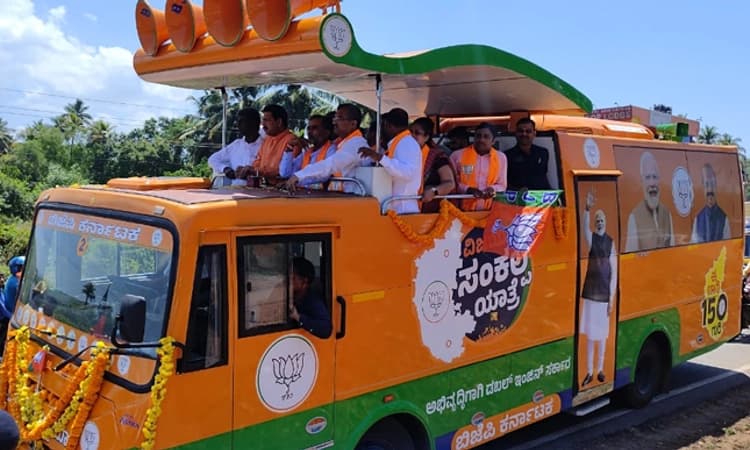 ಅಧಿಕಾರಕ್ಕೆ ಬರುವುದೇ ಡೌಟು… ಆದರೂ ಕಾಂಗ್ರೆಸ್ ಗ್ಯಾರಂಟಿ ಕಾರ್ಡ್ ಹಂಚುತ್ತಿದೆ: ಕಟೀಲ್