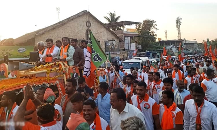 ಸಂಪೂರ್ಣ ಕೇಸರಿಮಯವಾದ ಮಹಾಲಿಂಗಪುರ… ಯುವಶಕ್ತಿ ಸಮಾಗಮ