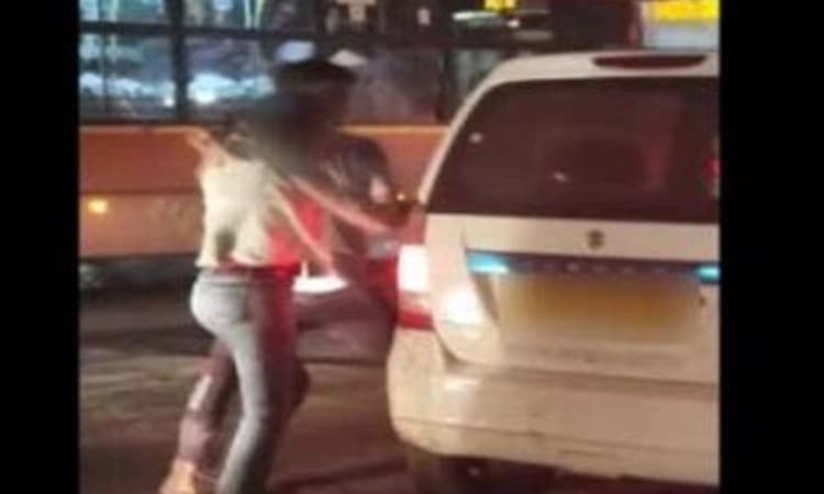 ಮಹಿಳೆಯನ್ನು ಥಳಿಸುವ ವಿಡಿಯೋ ವೈರಲ್; ಉಬರ್ ಕ್ಯಾಬ್ ಗುರುಗ್ರಾಮ್ ನಲ್ಲಿ ಪತ್ತೆ