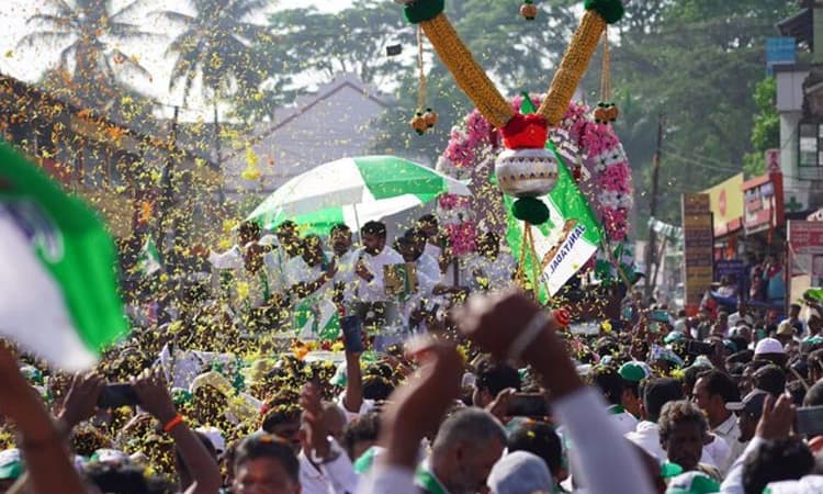 ದೇವೇಗೌಡರ ರೋಡ್‌ಶೋ ರದ್ದು; ಚಾಮುಂಡೇಶ್ವರಿ ಬೆಟ್ಟದ ತಪ್ಪಲಿನಲ್ಲಿ ಪಂಚರತ್ನ ಸಮಾರೋಪ