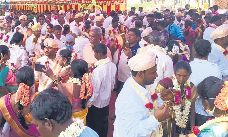 ಘಾಟಿಯಲ್ಲಿ ಸಾಮೂಹಿಕ ವಿವಾಹ