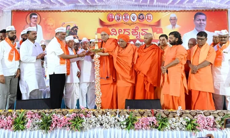 ಲಿಂಗಾಯತ ಸಿಎಂ ಬೇಕಾದರೆ ಬಿಜೆಪಿಗೆ ಮತ ನೀಡಿ : ಬಾಲಚಂದ್ರ ಜಾರಕಿಹೊಳಿ