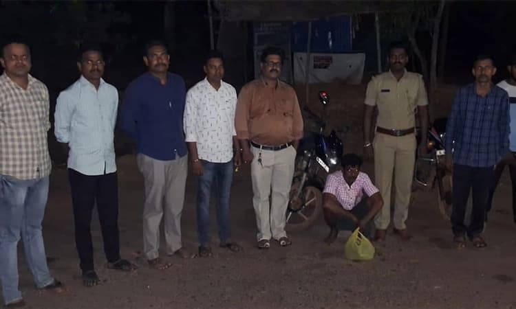 ಅಂಕೋಲಾ: ಗಾಂಜಾ ಸಹಿತ ಓರ್ವನ ಬಂಧನ, ಇನ್ನೋರ್ವ ಪರಾರಿ