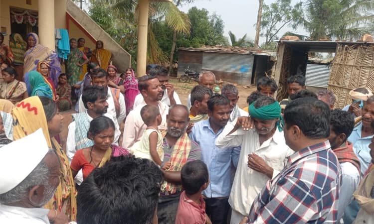 ಸಿಡಿಲಿಗೆ ರೈತ, ಹೋರಿ ಬಲಿ: ಓರ್ವನಿಗೆ ಗಾಯ, ದ್ರಾಕ್ಷಿ ಬೆಳೆ ಹಾನಿ