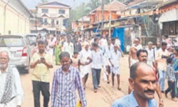 ಕೊಲ್ಲೂರು: ನೂತನ ರಥದ ಉತ್ಸವಕ್ಕೆ ಚಾಲನೆ-ಭಕ್ತ ಸಾಗರ