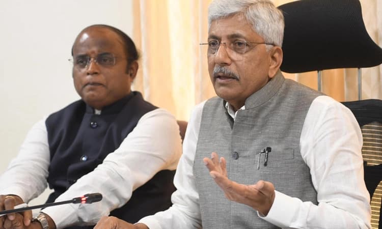 ಜಾತಿ ಗಣತಿ: ಸಹಿ ಹಾಕದ ಸದಸ್ಯ ಕಾರ್ಯದರ್ಶಿಗೆ ನೋಟಿಸ್‌