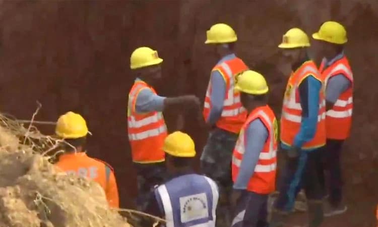 60 ಅಡಿ ಆಳದ ಕೊಳವೆ ಬಾವಿಗೆ ಬಿದ್ದಿದ್ದ ಬಾಲಕ ಮೃತ್ಯು