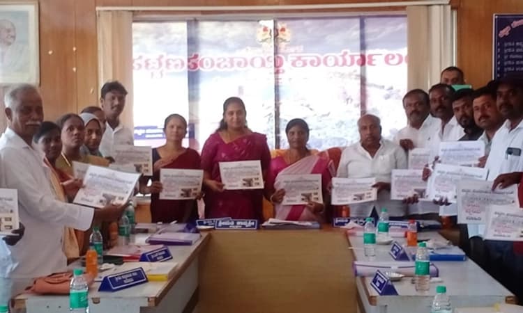 ಉಳಿತಾಯ ಬಜೆಟ್ ಮಂಡಿಸಿದ ಪಟ್ಟಣ ಪಂಚಾಯತ್ ಅಧ್ಯಕ್ಷೆ ಕಾವ್ಯಶ್ರೀ