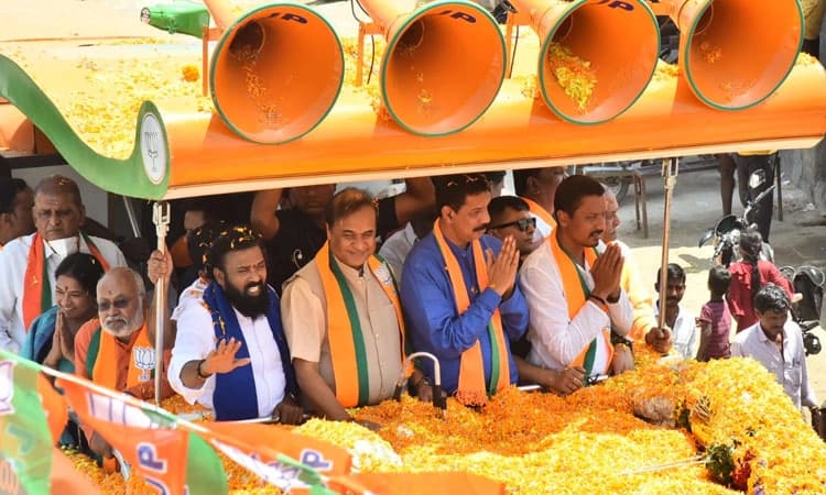 ಸಿಎಂ ಪಟ್ಟಕ್ಕೆ ಸಿದ್ದು,ಡಿಕೆ ಕಾಳಗ: ಕಾಂಗ್ರೆಸ್‌ ವಿರುದ್ಧ ಅಸ್ಸಾಂ ಸಿಎಂ ಕಿಡಿ