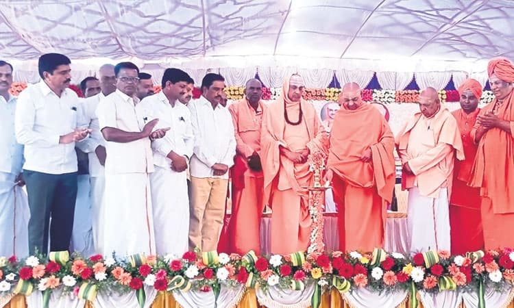 ಮಠಗಳ ಬಗ್ಗೆ ಜನರಲ್ಲಿ ಭಕ್ತಿ, ಗೌರವ