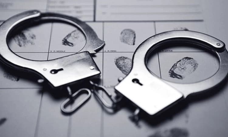 6 ಐ-ಫೋನ್‌, ಸ್ಮಾರ್ಟ್‌ ವಾಚ್‌ ಕದ್ದ ಡೆಲಿವರಿ ಬಾಯ್ಸ್ ಗಳು.!