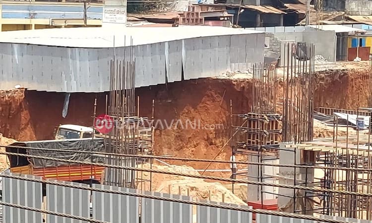 ಮಂಗಳೂರು: ಕಾರ್ಮಿಕರ ಶೆಡ್ ಬಳಿ ಮಣ್ಣು ಕುಸಿದು 9 ಮಂದಿಗೆ ಗಾಯ