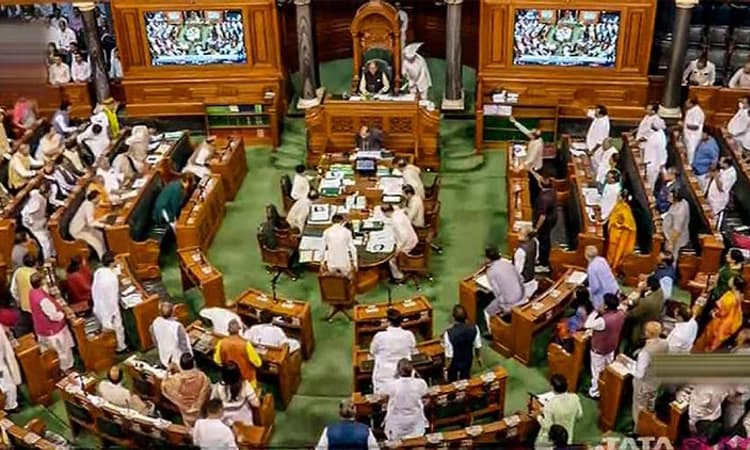 ರಾಹುಲ್‌ ಹೇಳಿಕೆ ಕಲಾಪ ಆಪೋಶನ; ಲೋಕಸಭೆ, ರಾಜ್ಯಸಭೆಯಲ್ಲಿ ಕೋಲಾಹಲ