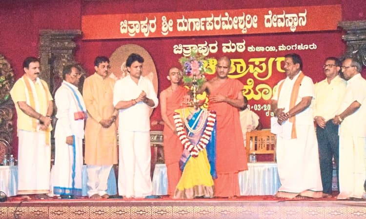 ದೇವರ ಅನುಗ್ರಹವಾದರೆ ಬಾಳು ಹಸನು: ಪೇಜಾವರ ಶ್ರೀ