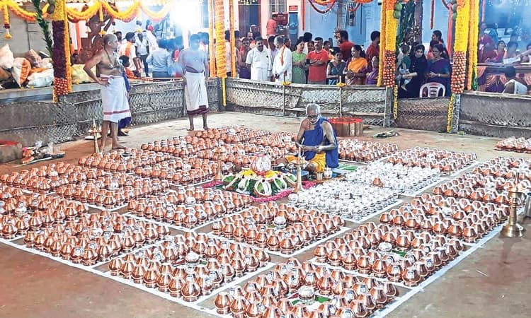 ಚಿತ್ರಾಪುರ ಶ್ರೀ ದುರ್ಗಾಪರಮೇಶ್ವರೀ ದೇವಸ್ಥಾನ: ಇಂದು ಬ್ರಹ್ಮಕಲಶೋತ್ಸವ