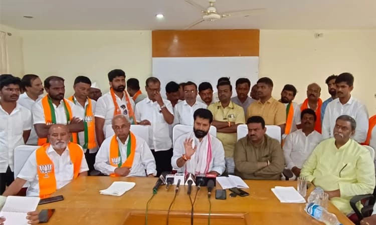 ಕಾಂಗ್ರೆಸ್ಸಿಗೆ ಹೇಳಿಕೊಳ್ಳುವ ನೇತೃತ್ವವೇ ಇಲ್ಲ, ಬಾಯಿ ಬಿಟ್ಟರೆ ಬಣ್ಣಗೇಡು: ಸಿ.ಟಿ. ರವಿ