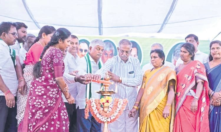 ಸೇವೆಯಿಂದ ಋಣ ತೀರಿಸುವ ಕೆಲಸ