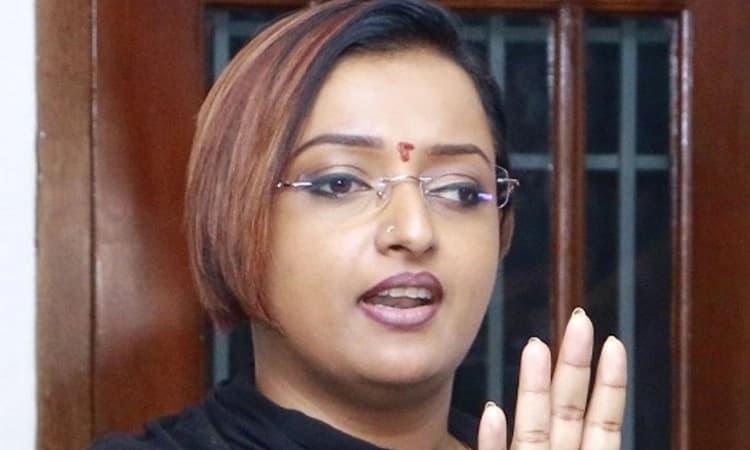 ಕೇರಳ ಸಿಎಂ ಕಡೆಯಿಂದ 30 ಕೋಟಿ ರೂ. ಆಫರ್ ಬಂದಿತ್ತು: ಸ್ವಪ್ನಾ ಸುರೇಶ್