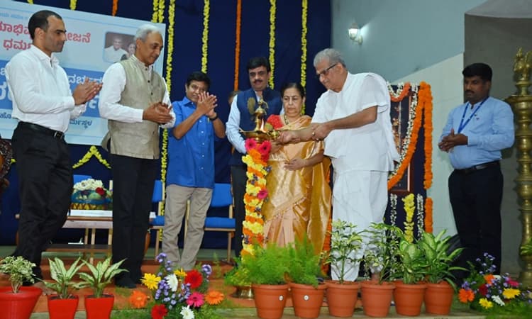 ಮಹಿಳೆ ಜಾಗೃತವಾದಲ್ಲಿ ಸಶಕ್ತೀಕರಣಕ್ಕೆ ಅರ್ಥ: ಧರ್ಮಾಧಿಕಾರಿ ಡಾ| ಡಿ.ವೀರೇಂದ್ರ ಹೆಗ್ಗಡೆ