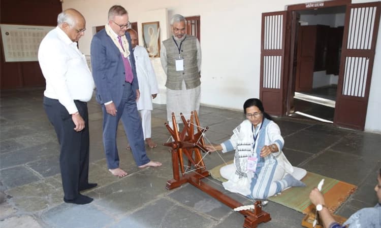 ಗಾಂಧಿ ಮೌಲ್ಯಗಳು ಜಗತ್ತನ್ನು ಪ್ರೇರೇಪಿಸುತ್ತಿವೆ: ಸಬರಮತಿ ಆಶ್ರಮಕ್ಕೆ ಆಸ್ಟ್ರೇಲಿಯ ಪ್ರಧಾನಿ