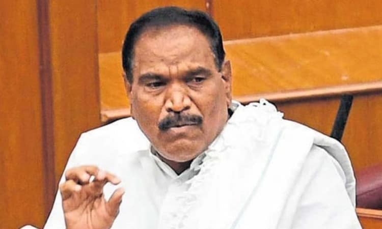 ಸಿದ್ದರಾಮಯ್ಯರನ್ನು ಹೊಗಳಿದ್ದಕ್ಕೆ ಕೆಂಗಣ್ಣು: ಶಿವಲಿಂಗೇಗೌಡ