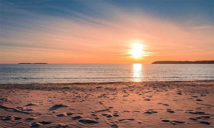 ಗಂಗೊಳ್ಳಿ ಕಡಲತಡಿ ತ್ಯಾಜ್ಯಗಳ ಬೀಡು