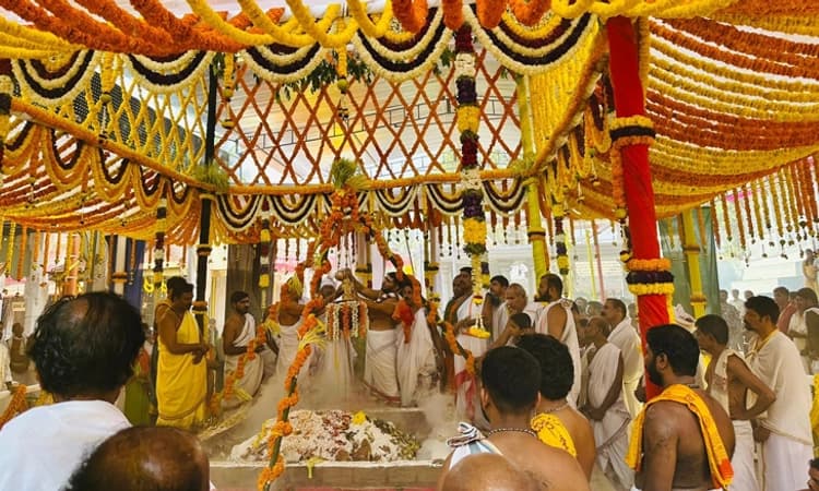 ಕಂಕನಾಡಿ ಶ್ರೀ ಬ್ರಹ್ಮ ಬೈದರ್ಕಳ ಗರಡಿ ಕ್ಷೇತ್ರದಲ್ಲಿ ಸಹಸ್ರನಾರಿಕೇಳ ಯಾಗ