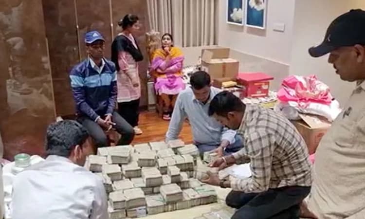 ಕೋಟಿ ಕುಳ; ಬಿಜೆಪಿ ಶಾಸಕ ಮಾಡಾಳ್ ಪುತ್ರನ ಮನೆಯಲ್ಲಿ ಆರು ಕೋಟಿ ರೂ ನಗದು ಪತ್ತೆ