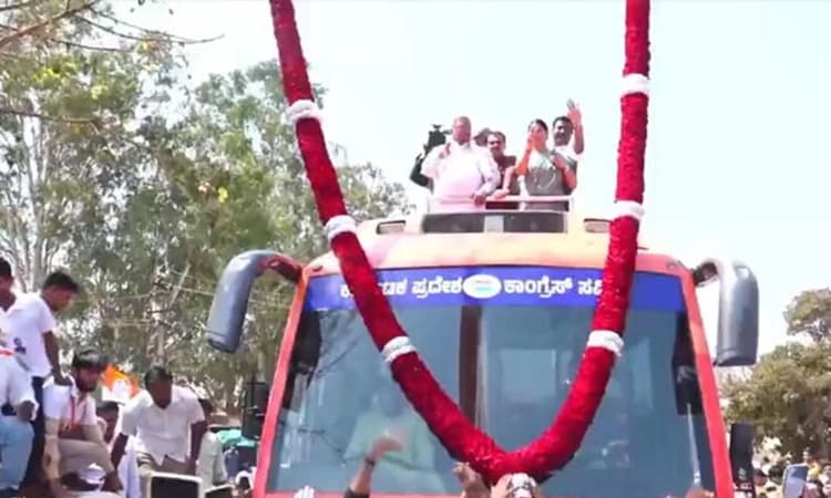 ಸಿದ್ದರಾಮಯ್ಯಗೆ ಕ್ರೇನ್ ನಿಂದ ಬೃಹತ್ ಗುಲಾಬಿ ಹಾರ; ಹೆಬ್ಬಾಳಕರ ಶಕ್ತಿ ಪ್ರದರ್ಶನ