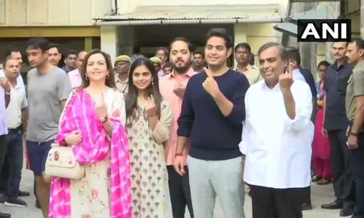 ಮುಕೇಶ್ ಅಂಬಾನಿ ಮತ್ತು ಕುಟುಂಬಕ್ಕೆ ದೇಶ, ವಿದೇಶದಲ್ಲೂ ಝಡ್ ಪ್ಲಸ್ ಭದ್ರತೆ ನೀಡಿ: ಸುಪ್ರೀಂ