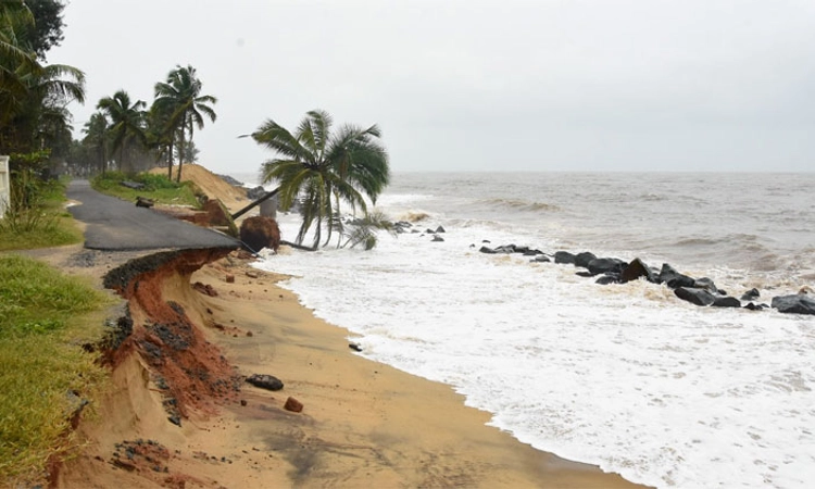 ವರದಿ, ಭರವಸೆಯಲ್ಲೇ ಉಳಿದ ಕಡಲ್ಕೊರೆತ ತಡೆ ಯೋಜನೆ