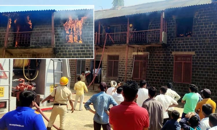 ಬೈಲಹೊಂಗಲ: ಕಿಡಿಗೇಡಿಗಳು ಹಚ್ಚಿದ ಬೆಂಕಿಗೆ ಶಾಲಾ ಕೊಠಡಿ ಸುಟ್ಟು ಭಸ್ಮ
