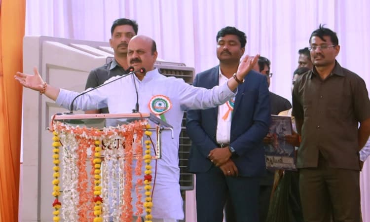 ಕೃಷಿ ಮತ್ತು ನೇಕಾರಿಕೆ ಬೆಂಬಲಿಸುವುದು ನಮ್ಮ ಕರ್ತವ್ಯ: ಬನಹಟ್ಟಿಯಲ್ಲಿ ಸಿಎಂ ಬೊಮ್ಮಾಯಿ