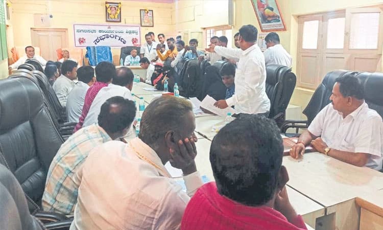 ಸಾಮಾನ್ಯ ಸಭೆ ಮುಂದೂಡಿದ ನಗರಸಭಾಧ್ಯಕ್ಷೆ