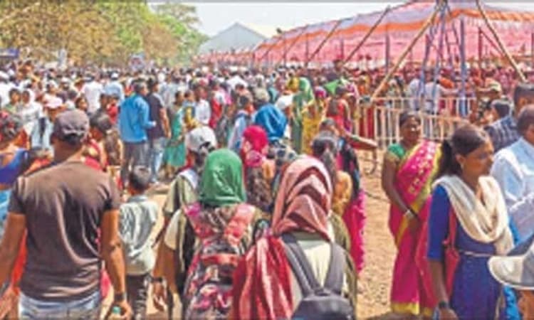 Watch: ಚಿಕ್ಕೋಡಿ- ಪಂಚಮಹಾಭೂತ ಲೋಕೋತ್ಸವದಲ್ಲಿ ಮಹಿಳೆಯರ ದಂಡು