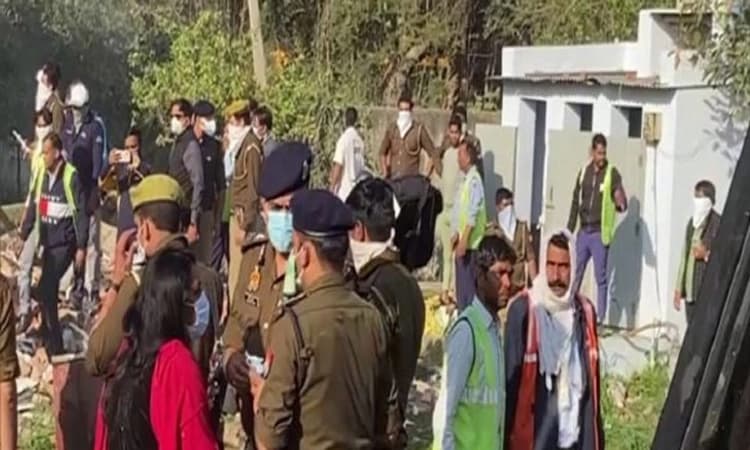 ಮೀರತ್‌ನಲ್ಲಿ ಕೋಲ್ಡ್ ಸ್ಟೋರೇಜ್ ಮೇಲ್ಛಾವಣಿ ಕುಸಿತ: 7 ಮಂದಿ ಮೃತ್ಯು