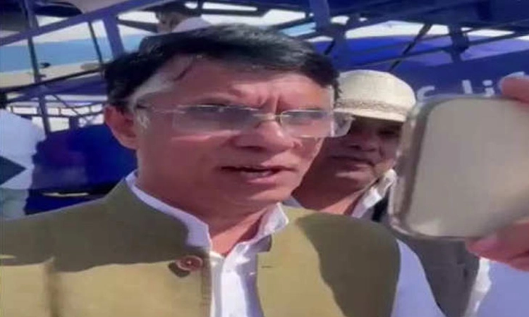 ಪ್ರಧಾನಿಗೆ ಅವಮಾನ; ಕಾಂಗ್ರೆಸ್ ನಾಯಕ ಪವನ್ ಖೇರಾ ಬಂಧನ; ಸಂಜೆ ಬಿಡುಗಡೆ