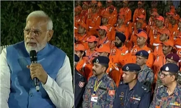 ʻತಿರಂಗಾ ನೋಡಿದಾಕ್ಷಣ ವಿಶ್ವದ ಜನರಿಗೆ ಭರವಸೆ ಮೂಡುತ್ತದೆʼ-NDRF ಸಿಬ್ಬಂದಿ ಜೊತೆ ಮೋದಿ ಮಾತು