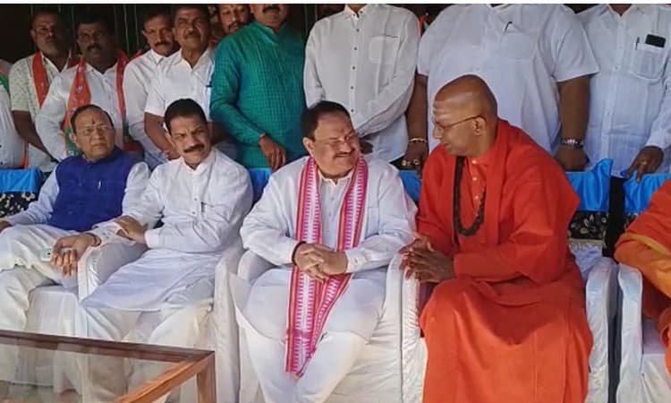 ಸಿ.ಟಿ.ರವಿ ಮನೆಗೆ ಜೆ.ಪಿ.ನಡ್ಡಾ ಭೇಟಿ; ಲಿಂಗಾಯತ ಮಠಾಧೀಶರಿಂದ ಸನ್ಮಾನ