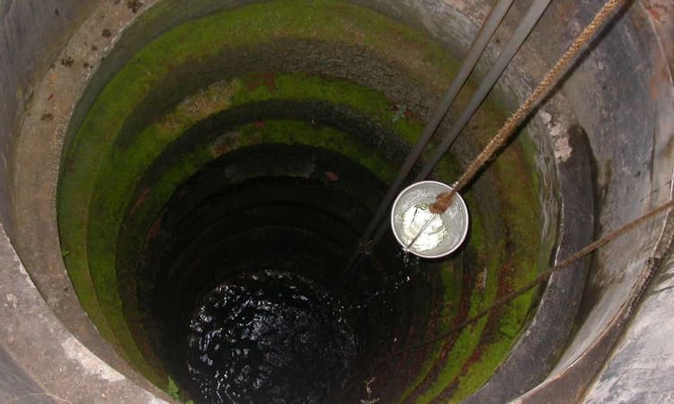 ಮೂಡುಬಿದಿರೆ: ಕೇಳಿದಾಗ ಮೊಬೈಲ್ ಕೊಡಲಿಲ್ಲ ಎಂದು ಬಾವಿಗೆ ಹಾರಿದ ಹೈಸ್ಕೂಲ್‌ ವಿದ್ಯಾರ್ಥಿನಿ