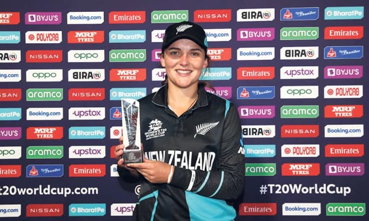 102 ರನ್‌ ಜಯಭೇರಿ: ಲಂಕೆಯನ್ನು ಹೊರದಬ್ಬಿದ ನ್ಯೂಜಿಲ್ಯಾಂಡ್‌