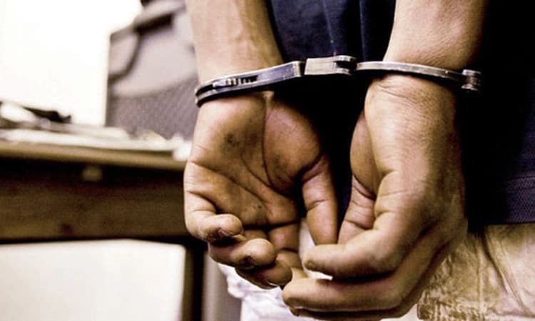 ಮಂಗಳೂರು: ಗಾಂಜಾ ಸೇವನೆ… ಇಬ್ಬರು ಪೊಲೀಸರ ವಶಕ್ಕೆ