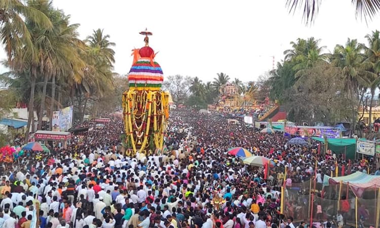 ಭಕ್ತ ಸಾಗರದ ನಡುವೆ ಅವಧೂತ ಶುಕಮುನಿಸ್ವಾಮಿಯವರ ರಥೋತ್ಸವ