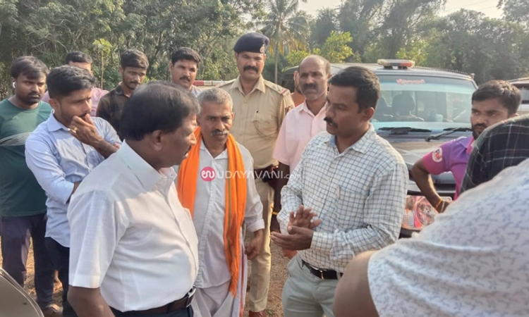 ಕಡಬ: ಆನೆ ದಾಳಿ ಪ್ರಕರಣ… ಘಟನಾ ಸ್ಥಳಕ್ಕೆ ಸಚಿವ ಎಸ್.ಅಂಗಾರ ಭೇಟಿ