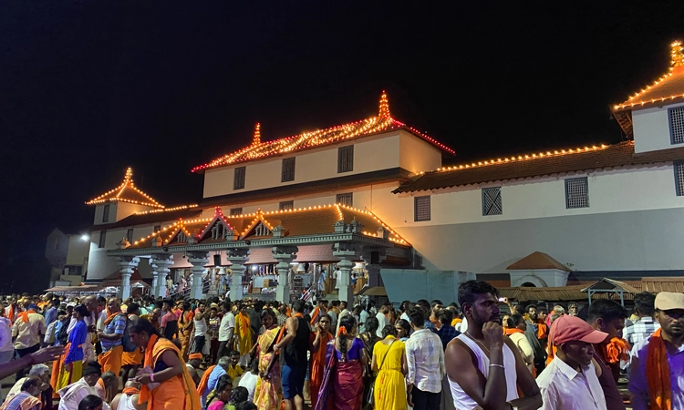 ಇಂದು ಕರಾವಳಿಯಾದ್ಯಂತ ಮಹಾಶಿವರಾತ್ರಿ… ಧರ್ಮಸ್ಥಳದಲ್ಲಿ ಭಕ್ತರ ಗಡಣ