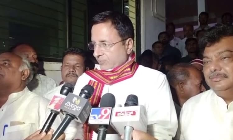 ಪೇಸಿಎಂ ಬೊಮ್ಮಾಯಿ ಬಜೆಟ್ ನಿರಾಶಾದಾಯಕ :ಕಾಂಗ್ರೆಸ್ ಉಸ್ತುವಾರಿ ಸುರ್ಜೇವಾಲಾ