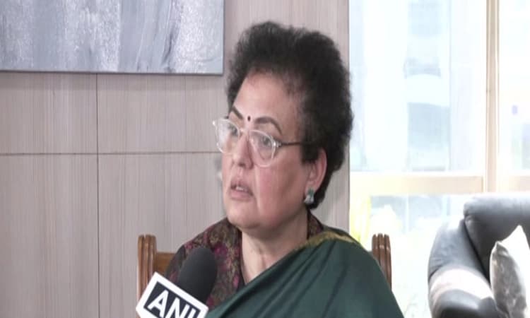 ಹೆಣ್ಣುಮಕ್ಕಳ ಲಿವ್-ಇನ್ ಸಂಬಂಧವನ್ನು ಕುಟುಂಬ ಒಪ್ಪಿಕೊಳ್ಳಬೇಕು: ಮಹಿಳಾ ಆಯೋಗ