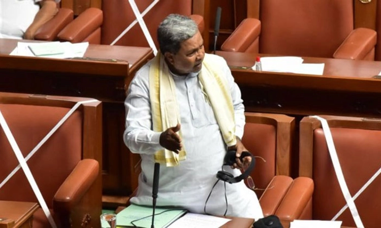 ಬಾದಾಮಿಯಿಂದಲೇ ಸ್ಪರ್ಧೆಗೆ ಸಿದ್ದರಾಮಯ್ಯಗೆ ಹೆಚ್ಚಿದ ಒತ್ತಡ