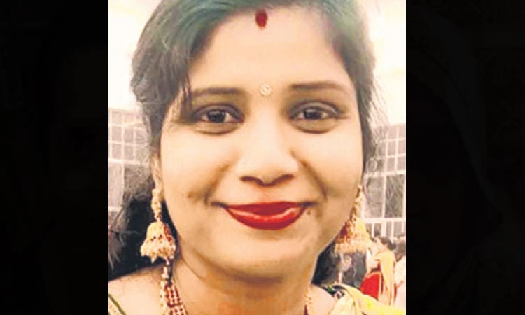 ಸ್ಕೂಟಿಯಲ್ಲಿ ಮಗುವನ್ನು ಶಾಲೆಗೆ ಬಿಟ್ಟು ಹಿಂತಿರುಗುವಾಗ ತಾಯಿ ದುರ್ಮರಣ