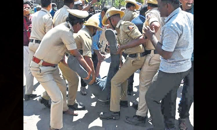 ಕೇಂದ್ರದ ವಿರುದ್ದ ಎಎಪಿ ಪ್ರತಿಭಟನೆ